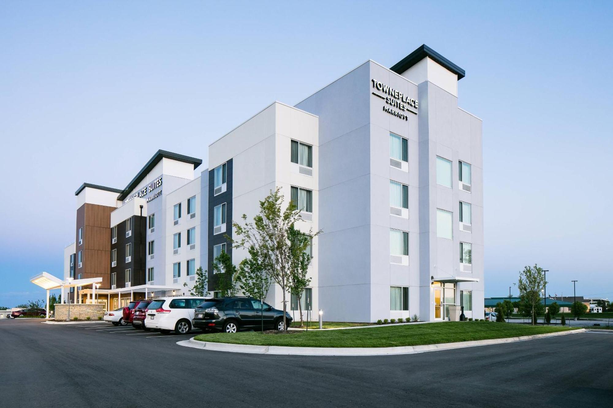 Towneplace Suites By Marriott Kansas City Airport Buitenkant foto