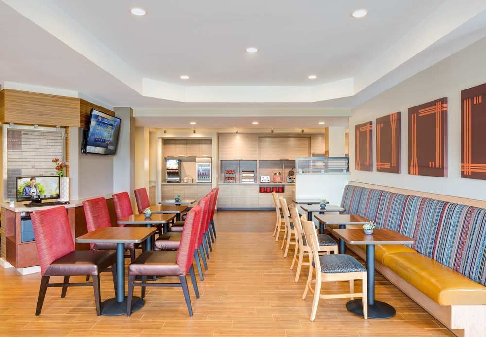 Towneplace Suites By Marriott Kansas City Airport Buitenkant foto